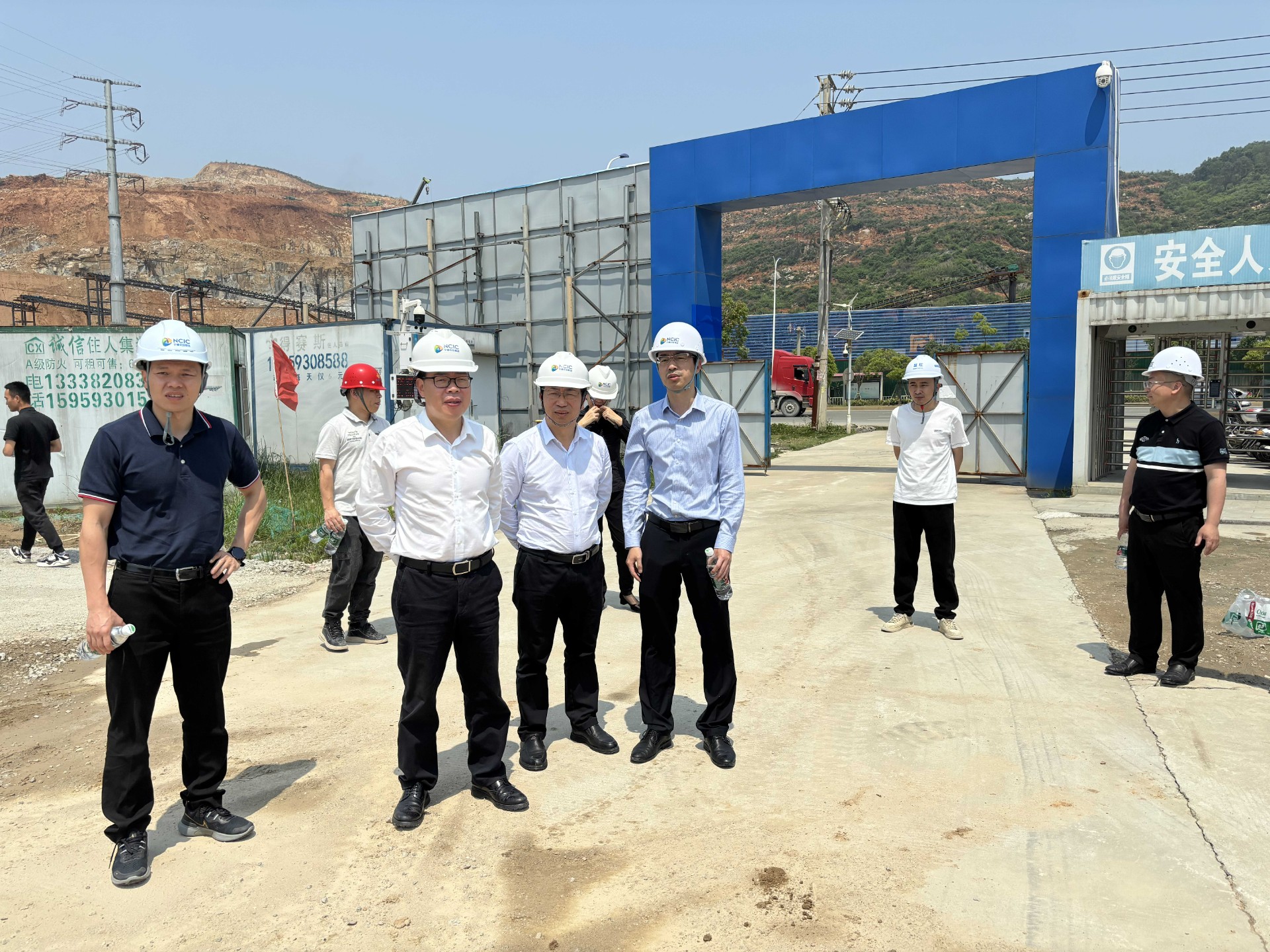 市ag亚娱集团领导深入市ag亚娱项目开展五一节前安全检查，，，，，，赖海澜拍摄1_new.jpg